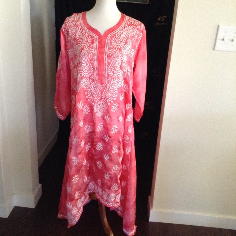 Crepe fabric with tie and dye print asymmetric top